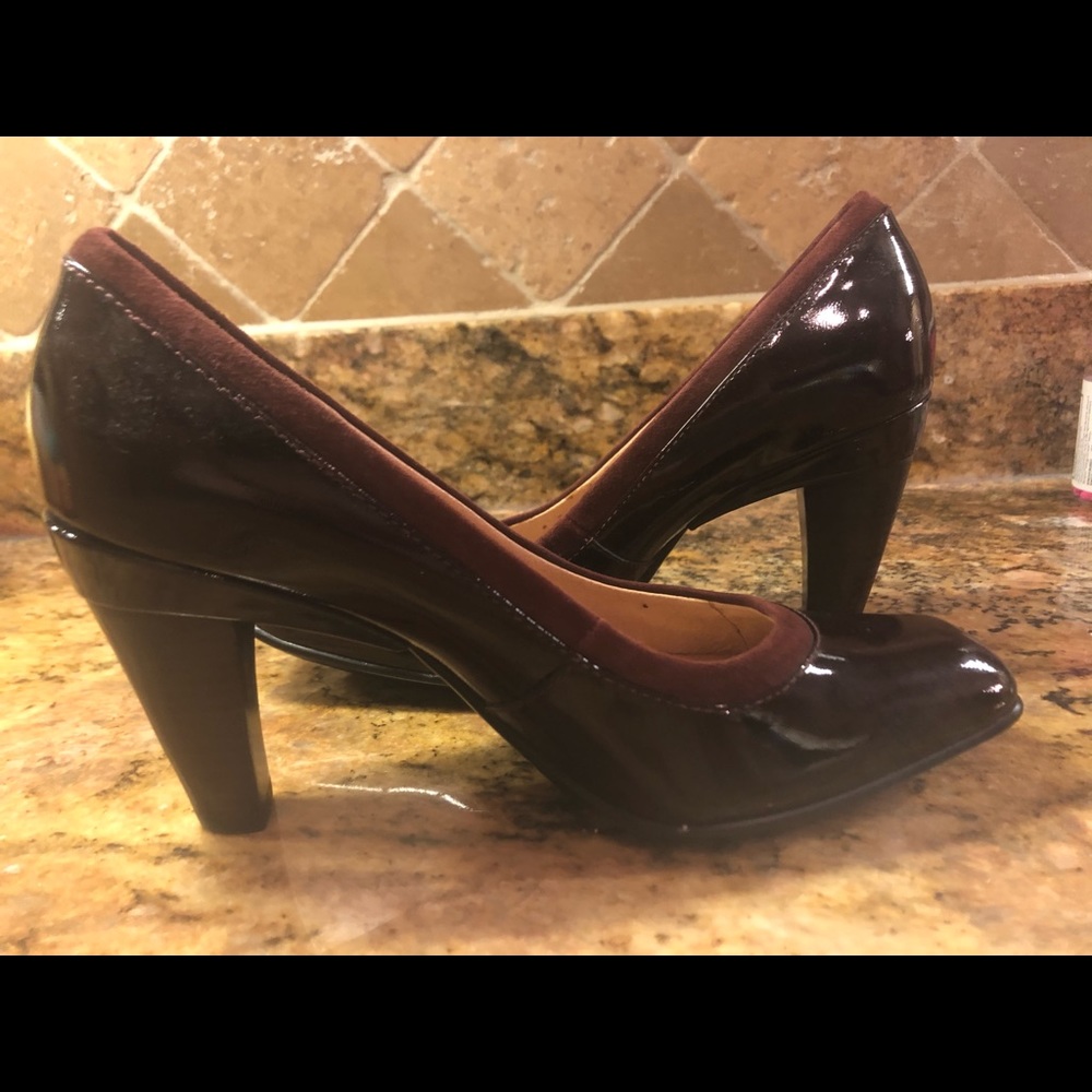 Sofft shoes size 5 1/2 wine color